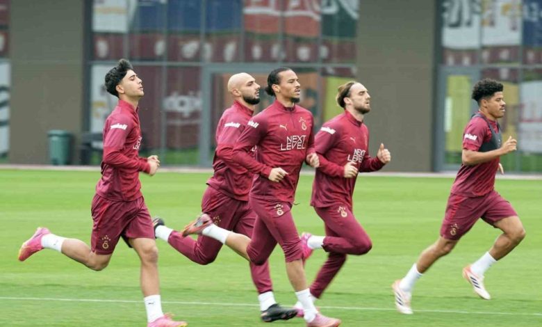 Galatasaray, Başakşehir maçı hazırlıklarına devam etti 1 galatasaray basaksehir maci hazirliklarina devam etti dd37874aa9d4 |