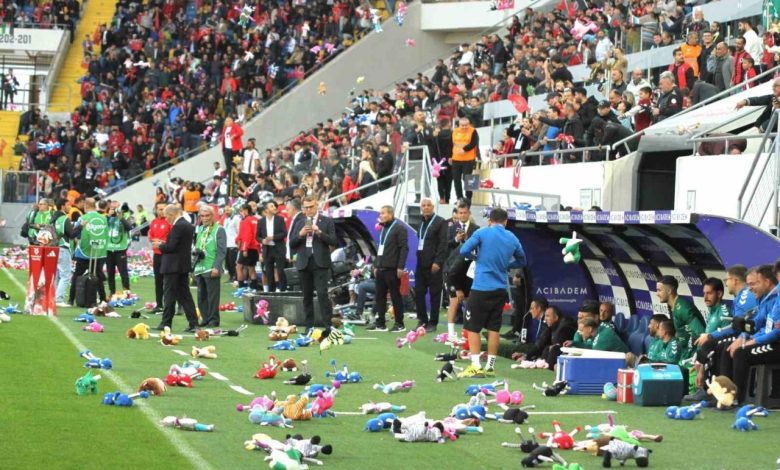 Gençlerbirliği taraftarları Gazzeli çocukları unutmadı 1 genclerbirligi taraftarlari gazzeli cocuklari unutmadi a51c207b433e |