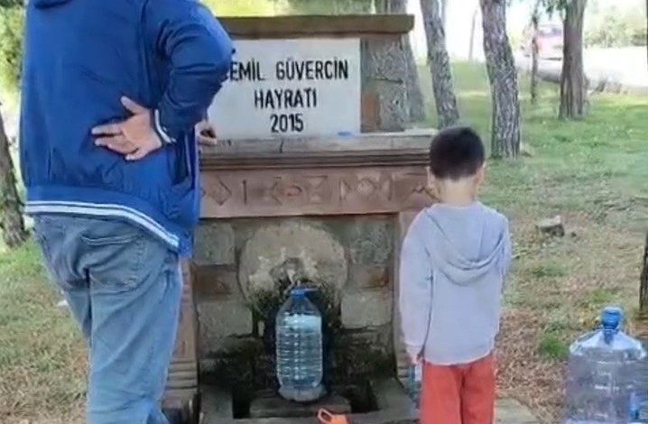 Gökçeada yaşanan sel nedeniyle 2 gündür susuz kaldı 1 gokceada yasanan sel nedeniyle 2 gundur susuz kaldi 7b5a49543f89 e1761393441598 |