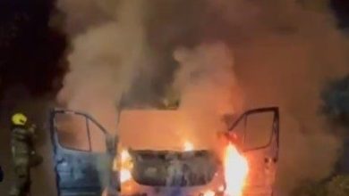 gozleri onunde minibus alev alev yandi b01dd733043e |