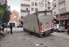 gungorende yol coktu kamyonet cukura dustu c6e5ede26fb4 |