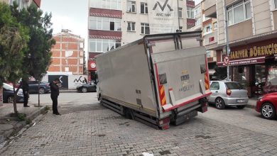 Güngören’de yol çöktü, kamyonet çukura düştü 6 gungorende yol coktu kamyonet cukura dustu c6e5ede26fb4 |