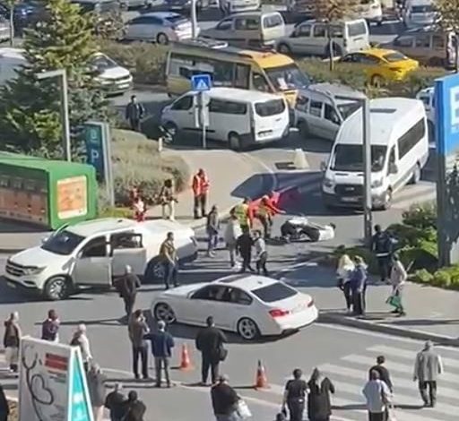 hastane girisinde kavga taraflar tekme tokat birbirine girdi 2f052cf71ca8 |
