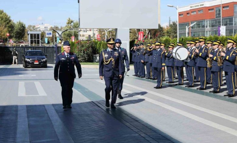 hava kuvvetleri komutani kadioglu banglades halk cumhuriyeti hava kuvvetleri komutani khan ile bir araya geldi d7ba207a4c00 |