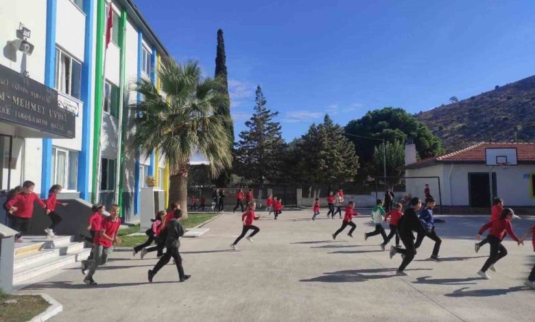 havranda tum okullarda es zamanli tahliye tatbikati yapildi 31e100392af0 |