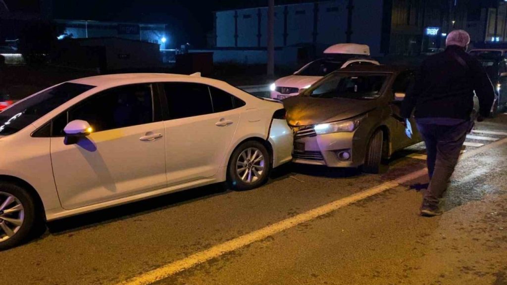 inegolde zincirleme kaza 1i cocuk 5 yarali 0ca110059120 |