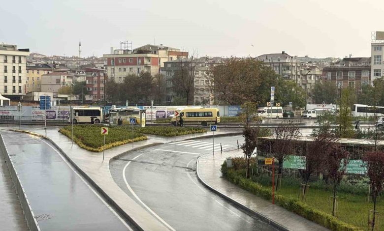 istanbul gune yagmurla basladi fd9d5d818198 |