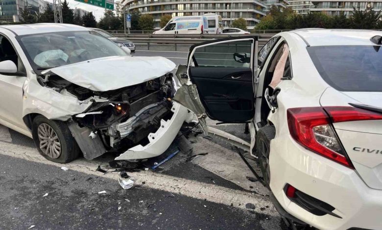 istanbul tem otoyolunda kaza 4 yarali fd2fb1edf395 |