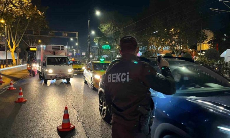 İstanbul’da helikopter destekli "huzur uygulaması" 1 istanbulda helikopter destekli huzur uygulamasi d3ea09674a72 |