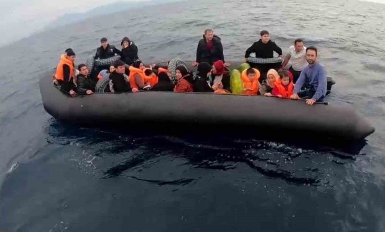 İzmir açıklarında 52 düzensiz göçmen yakalandı 1 izmir aciklarinda 52 duzensiz gocmen yakalandi 98a988c0ed1d |
