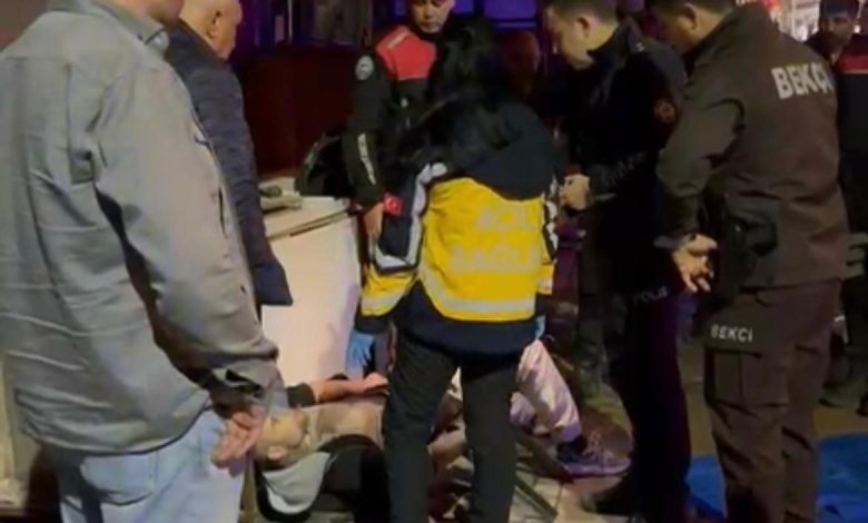 İzmir’de parkta kanlı tartışma: 5 yerinden bıçaklandı 1 izmirde parkta kanli tartisma 5 yerinden bicaklandi d7e10f18f0da |