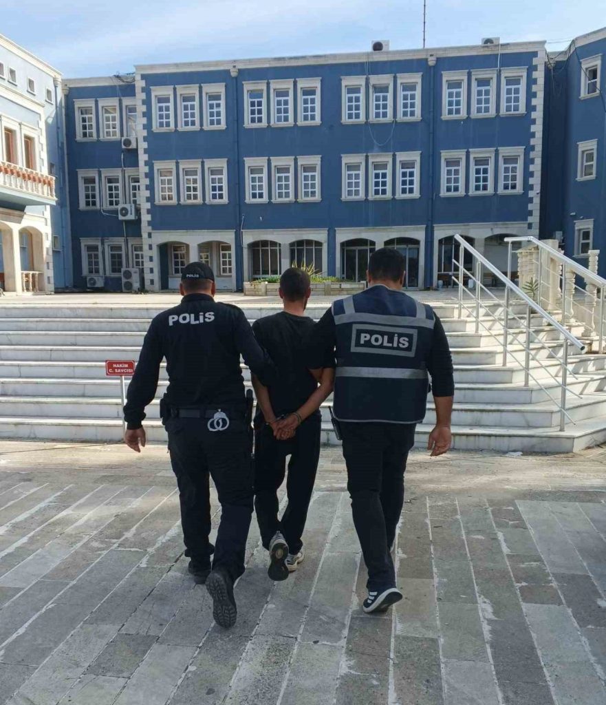 izmirde silahli gasp zanlilari yakalandi 1 kisi tutuklandi 7dabfc18ecaa |