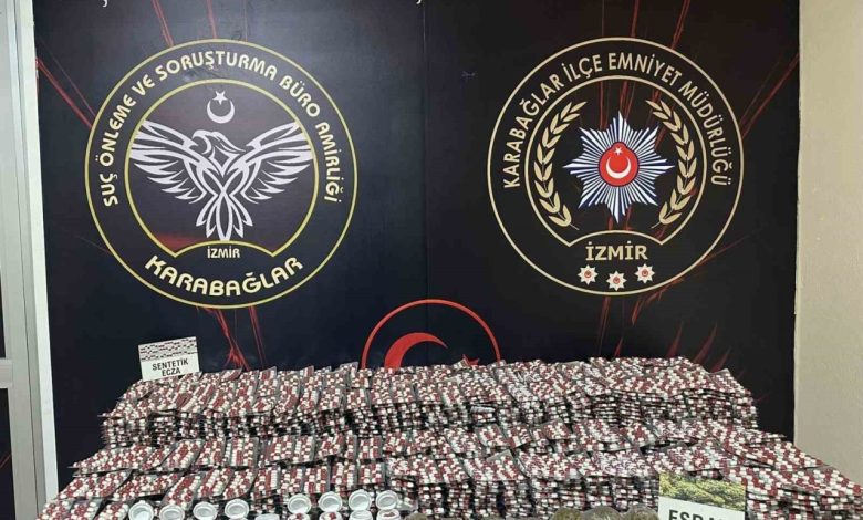 izmirde uyusturucu operasyonu 33 bin adet sentetik hap ele gecirildi e86f0bac7de9 |