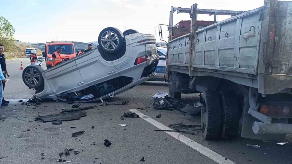 kamyonete carpan arac takla atti 2 yarali a4f9db757a02 |