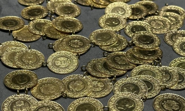 Kapalıçarşı’da altın satışları devam ediyor 1 kapalicarsida altin satislari devam ediyor 5e1e3c8c49e8 |