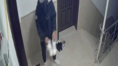 Kapı önündeki ayakkabıyı çalan kurye kameraya yansıdı 4 kapi onundeki ayakkabiyi calan kurye kameraya yansidi 3b9a3c0c03f9 |