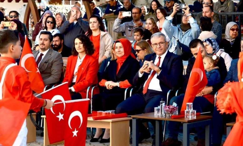 Karabiga’da Cumhuriyet’in 102’nci Yılı Coşkuyla Kutlandı 1 karabigada cumhuriyetin 102nci yili coskuyla kutlandi cd7908a9bfe3 |