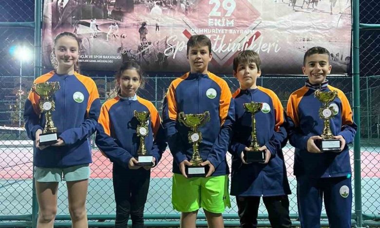 Kortta Osmangazi imzası 1 kortta osmangazi imzasi f70575f1e531 |