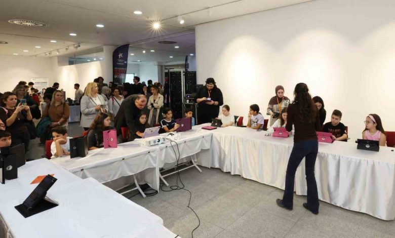 kucukcekmece belediyesinin duzenledigi yapay zeka senliginde ogrenme ve uretme firsati 9964c9195910 |
