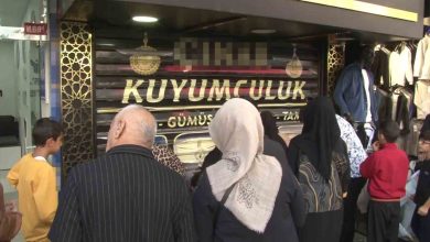 kuyumcu altinlari alip kacti vatandaslar dukkani yagmalamaya calisti e406aafd8be2 |