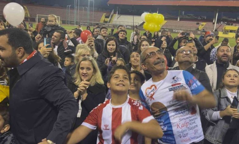 Lösemiyi atlatan 11 yaşındaki Gencay için gökyüzüne balonlar bırakıldı 1 losemiyi atlatan 11 yasindaki gencay icin gokyuzune balonlar birakildi 13204ed1885f |