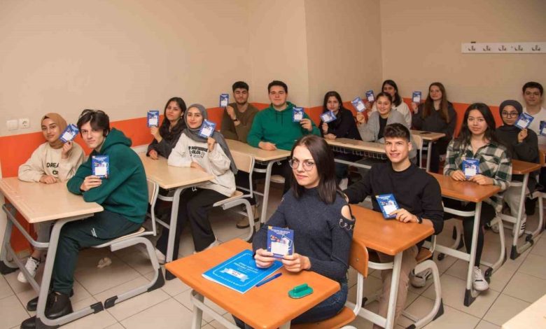 menemende 10 bin ogrenciye dijital egitim paketi destegi aa220e960bd3 |