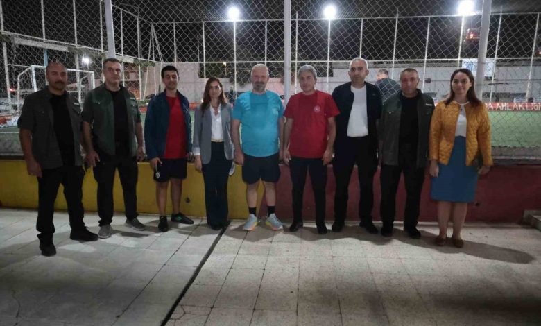 menemende gencler sahada bulustu cf0ba0ac39f6 |