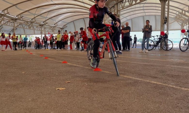 niluferde cumhuriyet coskusu pedallarla sokaklara tasindi b32f9b2d3c53 |