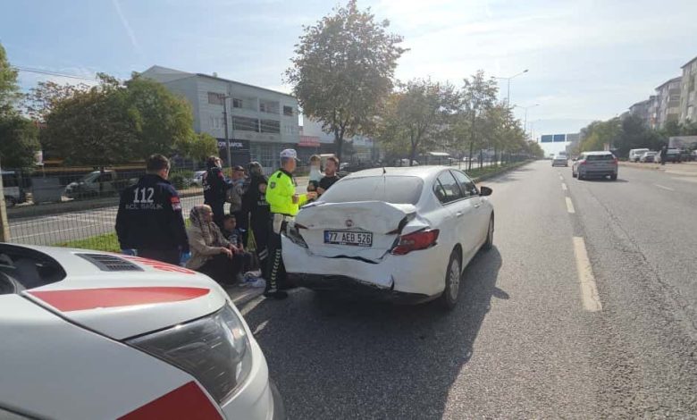 Orhangazi’de faciadan dönüldü: Tırın çarptığı otomobil metrelerce sürüklendi 1 orhangazide faciadan donuldu tirin carptigi otomobil metrelerce suruklendi f50b90396274 |