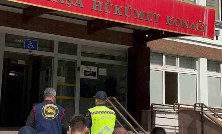 ormanda yakalandi 13 yildir aranan hukumlu sahte kimlikle dolasiyordu d76455d7a5de |