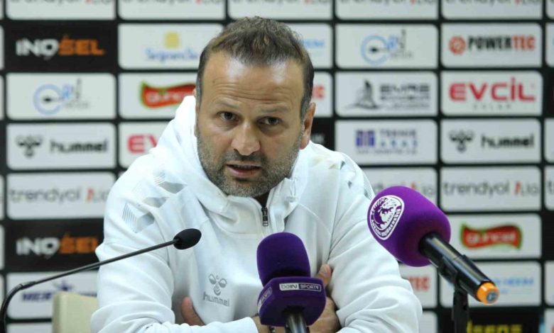 Osman Zeki Korkmaz: "Sivasspor gibi bir kulübün teknik adamı kulüpten bu şekilde ayrılmaz" 1 osman zeki korkmaz sivasspor gibi bir kulubun teknik adami kulupten bu sekilde ayrilmaz c6335a6d9701 |