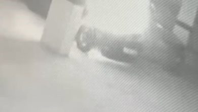Otoparkta park halinde bulunan araç alev alev yandı 2 otoparkta park halinde bulunan arac alev alev yandi eda5f451047f |