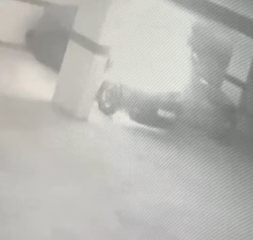 Otoparkta park halinde bulunan araç alev alev yandı 1 otoparkta park halinde bulunan arac alev alev yandi eda5f451047f |