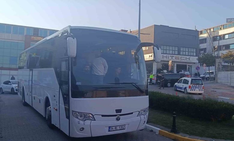 ozgurluk filosundaki aktivistler adli tip kurumuna getirildi 3762aa3c739a |