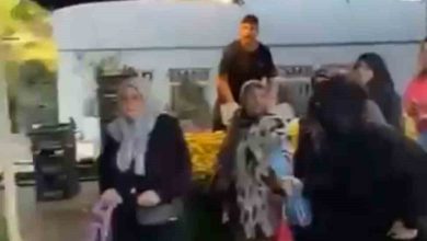 peceyle gizlendiler pazarda hirsizlik yaparken yakalaninca boyle kactilar 54fdc3dbeeab |