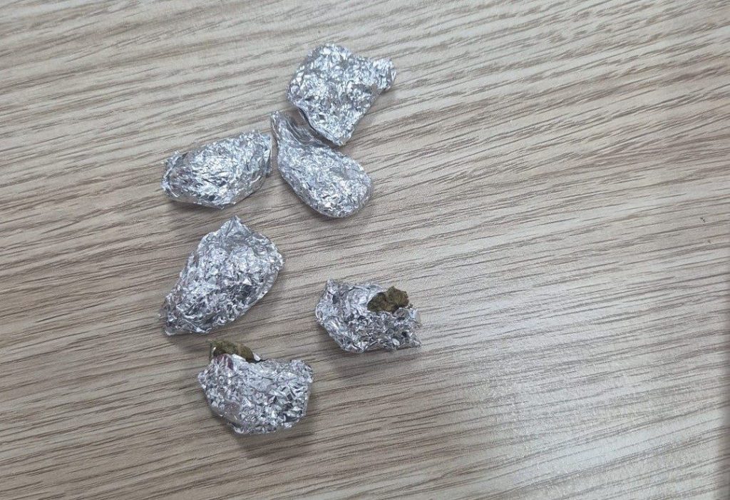 polis suphelendi cocuklarin uzerinden uyusturucu cikti af9e7b2fd14e |