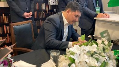 prof dr hasan dogan ankara kitap fuarinda okurlariyla bulustu a3a5bdf2bcde |