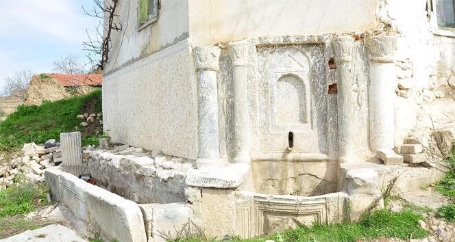 roma donemi mermer cesme tahrip edildi f36a522225c6 |