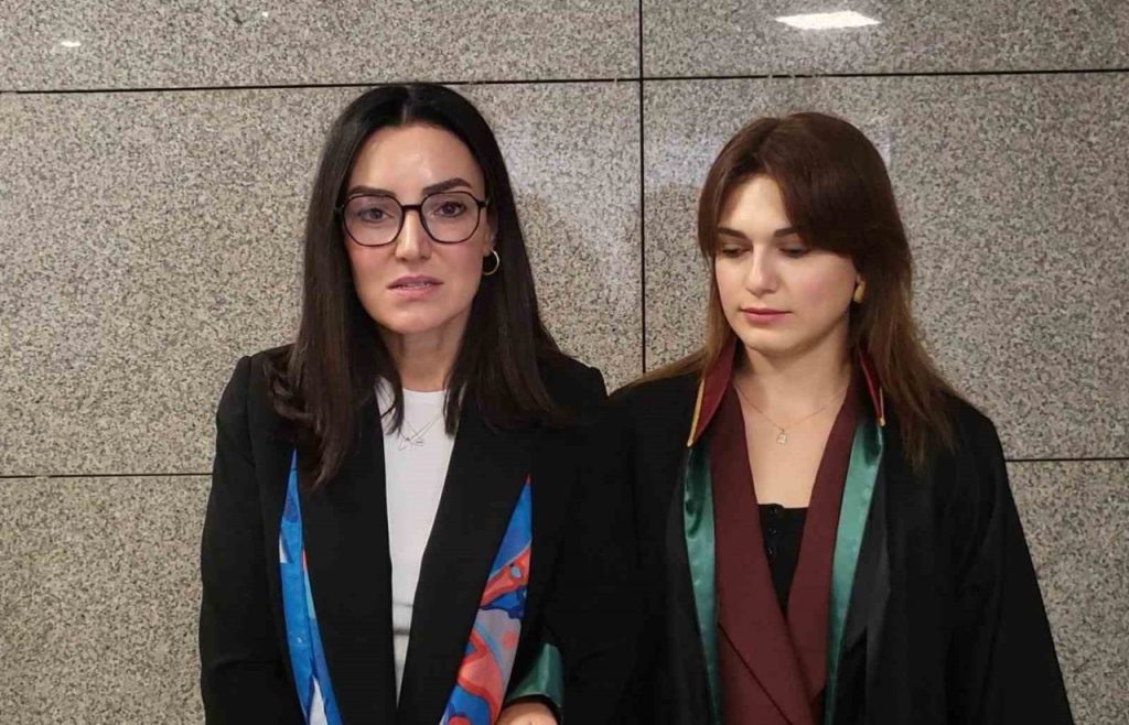 sanatci sevcan orhanin menajer davasinda sevval sam tanik olarak dinlendi f09e17261993 |