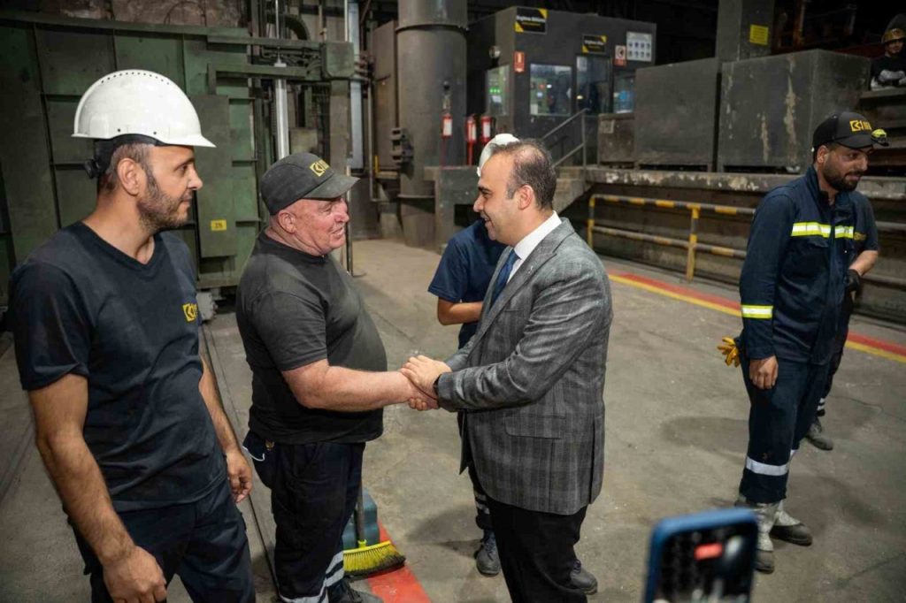 sanayi ve teknoloji bakani mehmet fatih kacir kutes fabrikasini ziyaret etti df5f2bddee4d |