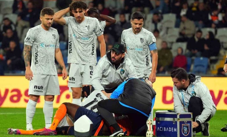 Serdar Dursun ve Jerome Opoku hava topu mücadelesinde çarpıştı 1 serdar dursun ve jerome opoku hava topu mucadelesinde carpisti 4dc56a57e4c0 |