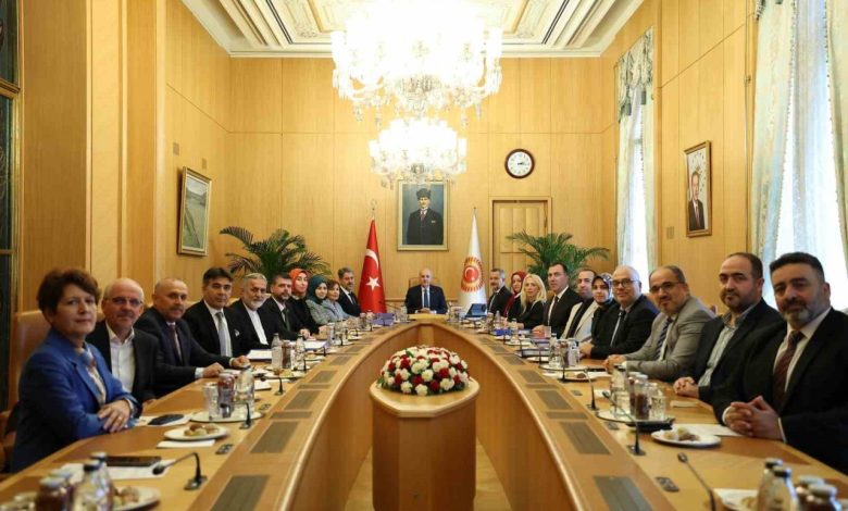 tbmm baskani kurtulmus bizim toplumumuzun kok hucresi ailedir 6a84b20081ed |