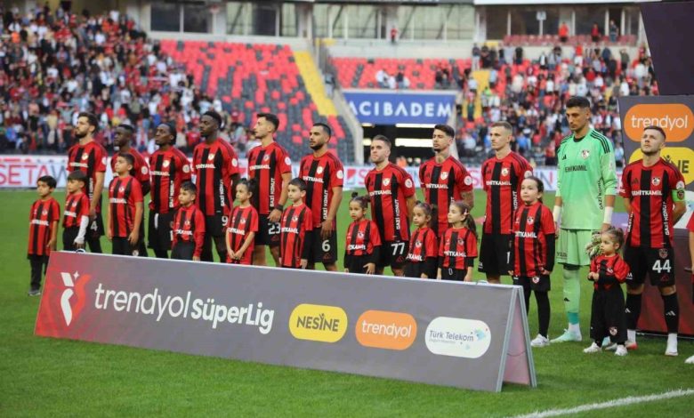 Trendyol Süper Lig: Gaziantep FK: 2 - Antalyaspor: 0 (Maç devam ediyor) 1 trendyol super lig gaziantep fk 2 antalyaspor 0 mac devam ediyor 7d14ca831391 |