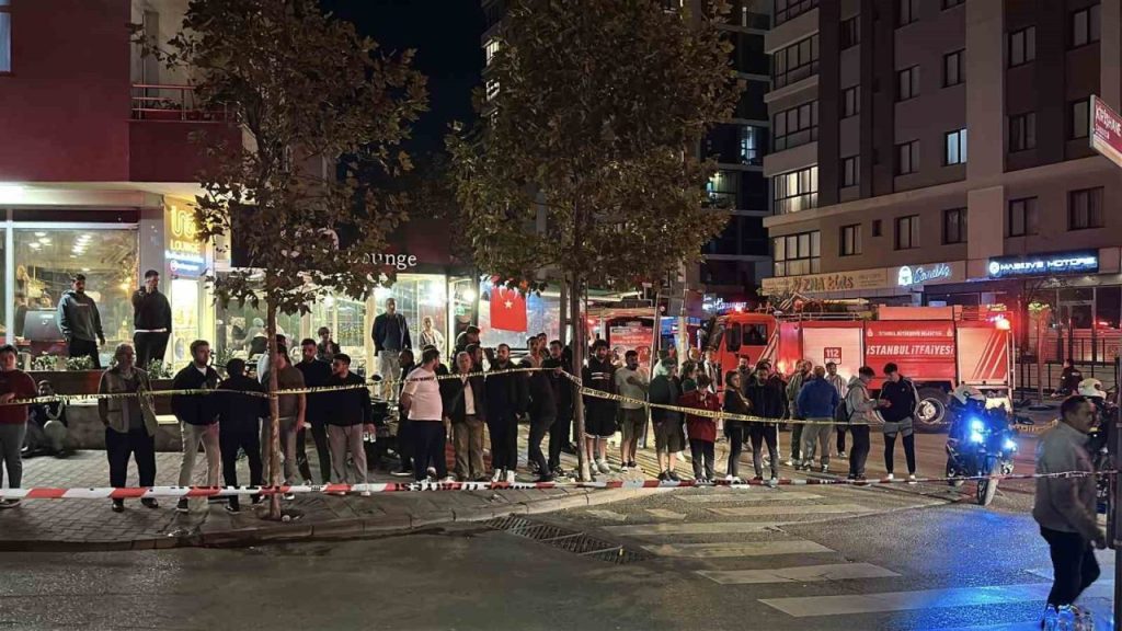 umraniyede nalbur dukkaninda cikan yangin korkuttu fa1a67501825 |