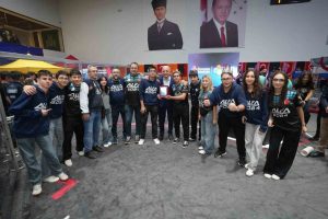 Ümraniye’de robot yarışları büyük heyecana sahne oldu 3 umraniyede robot yarislari buyuk heyecana sahne oldu 8efd87092757 |