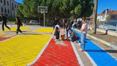 Üniversiteli gençlerden İlkokula çocuklar için oyun alanı 115 universiteli genclerden ilkokula cocuklar icin oyun alani 90478cfe5d3f |