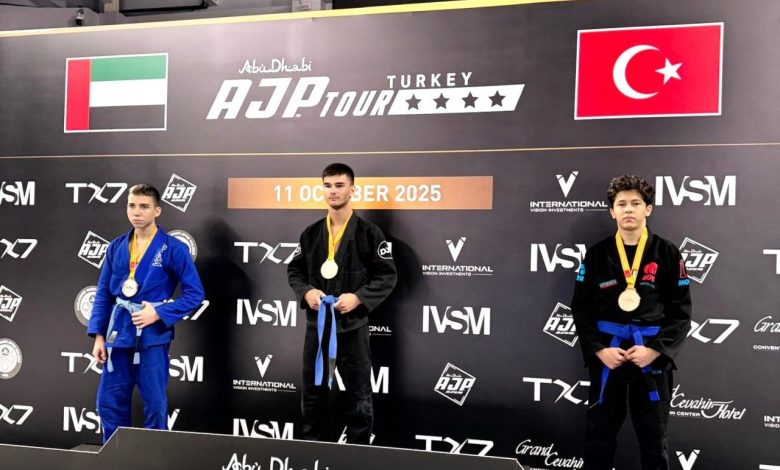 Yakın Doğu Koleji öğrencisi Deniz Turan’dan, AJP Türkiye Jiu-Jitsu Şampiyonası’nda 2 madalya 1 yakin dogu koleji ogrencisi deniz turandan ajp turkiye jiu jitsu sampiyonasinda 2 madalya d603bc290834 |