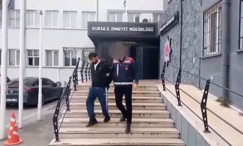 120 saatlik kamera incelemesi, dolandırıcının maskesini düşürdü 1 120 saatlik kamera incelemesi dolandiricinin maskesini dusurdu a57e74037719 |