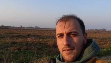 3 cocuk babasi adam hali sahada kalbine yenildi 3aa50c560f82 |