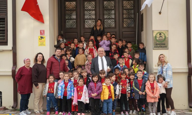 Edremit Belediyesi Atatürk Kültür Evi’ne ziyaretçi akını 1 WhatsApp Gorsel 2025 11 06 saat 12.12.58 1c644686 |